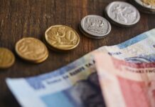 Economy grows 0.5% in first quarter as finance, agriculture lift output